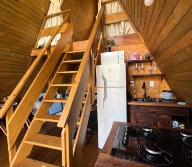 Serra Negra Ski Chalet | Chalé romântico com hidro, lareira e churrasqueira na Serra