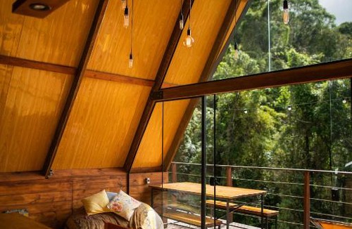 Itamonte Ski Chalet | Chalé sobre o Rio