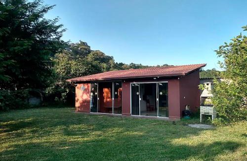 Aruja House | Chalé Sol de Primavera
