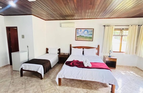 Alto Paraiso de Goias Hotel | Chalés Casa Rosa