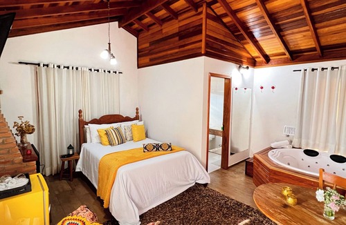 Camanducaia Hotel | Chalés Recanto da Cachoeira