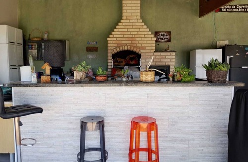 Lindoia Ski Chalet | Chalet in the mountains of Lindóia, SP, with heated pool, barbecue, and wood-fired oven.