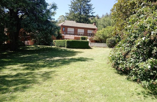 Sierra de los Padres Ski Chalet | Chalet Serrano, lagoon, pool and sea!