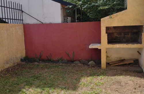 Colon House | Charming 2-bedroom house in Colón, close to the beach and downtown.