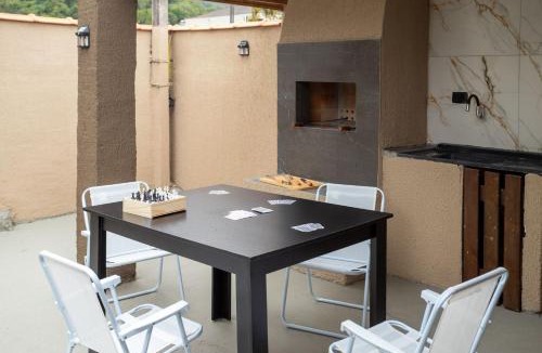 Caioba House | Churrasqueira, 2 vagas, Próx. Brava de Caiobá