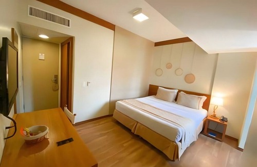 Fortaleza Hotel | Coastal City Escape | Standard Room | 0.5 mi to Iracema Beach | Pool