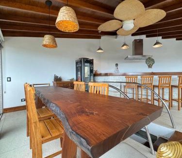 Jardim Vitoria Apartment | Cobertura com jacuzzi na enseada
