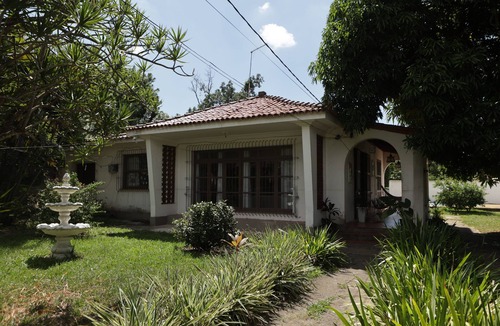 Guaratiba House | Colonial-style house