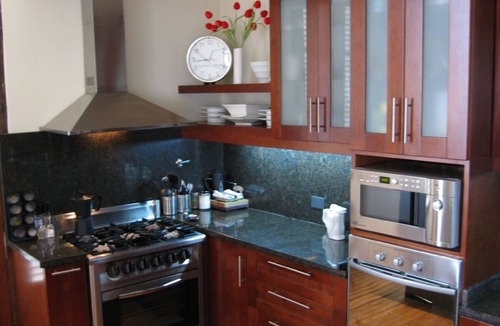 San Telmo Apartment | Comfort , Spacious, Bright, 4 bdrm 3 bath, Great Reviews