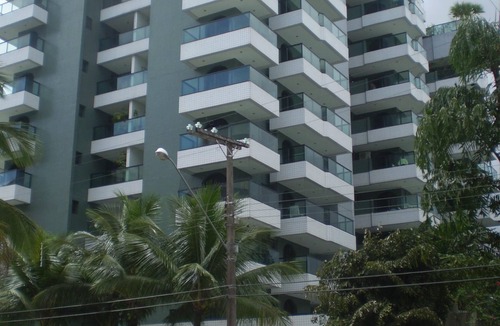 Riviera de Sao Lourenco Apartment | Comfortable apartment in module 6, 3 bedrooms, safety net, close to the beach and shopping mall.