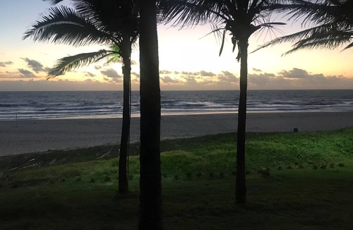 Porto das Dunas Apartment | Comfortable beachfront apartment next to Beach Park.