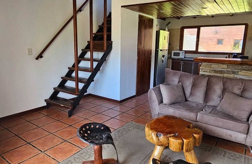 Dina Huapi House | COMPLEJO RAICES PATAGONICAS CABAÑA CLASICA
