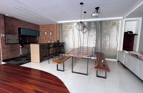 Guabirotuba House | Complete Home | Heated Indoor Pool, Spa, and Home Theater