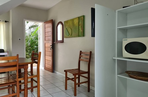 Garopaba House | Complete House 100m from the Beach | 2 Bedrooms | Air Conditioning, Wi-Fi and BBQ