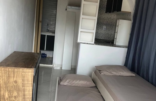 Guaratiba Apartment | Container Black