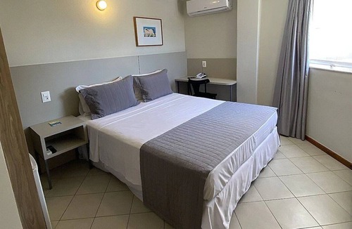 Vilas do Atlantico Hotel | Contemporary Room Steps from Vilas Beach | 10 Min Walk to the Beach