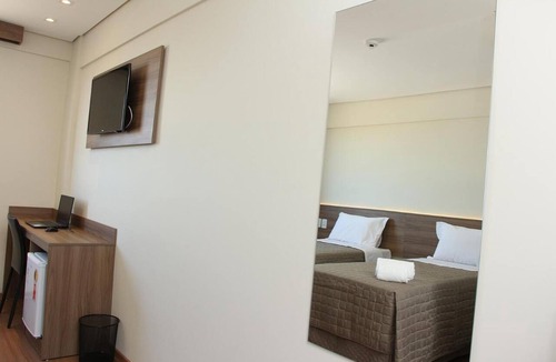 Nova Andradina Hotel | Convenient Room Near Praça Elza Carielo de Morais Laurenti – 1.2 Miles Away