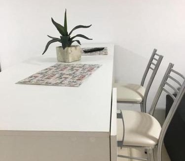 San Rafael Apartment | Coqueto dpto Interno.