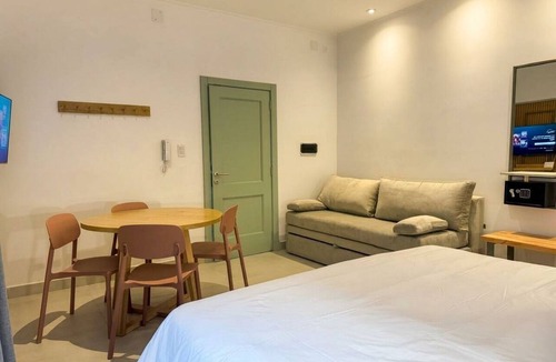 Azul Apartment | Corporate bedroom, private bathroom, and garage.