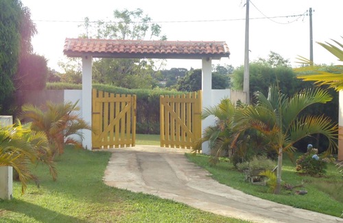 Porto Feliz House | Country house with pool, barbecue, soccer field, snooker, TV, sleeps 30.