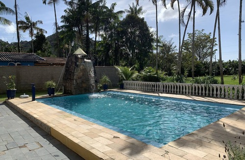 Itariri House | Country house with pool, barbecue, games room, close to beaches and waterfalls.