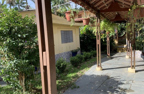 Itariri House | Country house with pool, barbecue, games room, close to beaches and waterfalls.