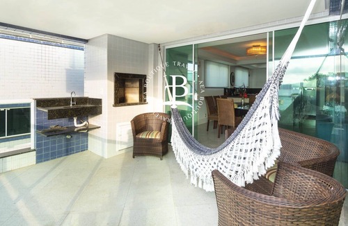 Centro Apartment | Coverage steps from the sea! Private pool and 3 suites.