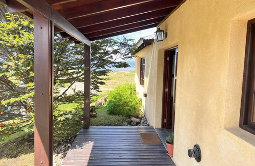 Province of Tierra del Fuego Villa | Cozy and Sunny House with Unique Views in Ushuaia