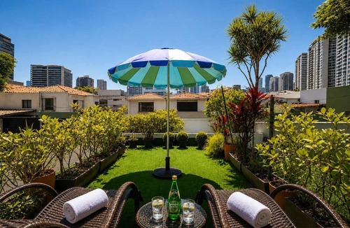 Sao Paulo House | Cozy Boutique House Gardens and Rooftop Near Everthing!