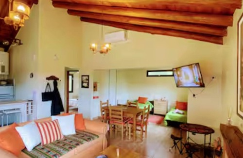 Lujan de Cuyo Cabin | Cozy cabin in charming Las Compuertas, Mendoza, Argentina with Pool,AC,WiFi,