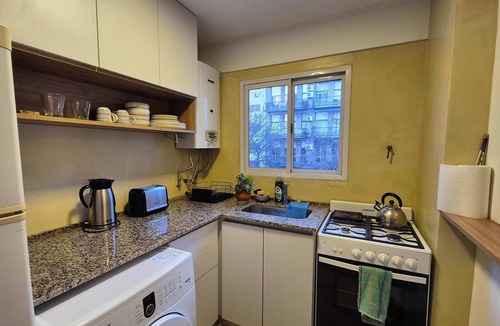 Colegiales Apartment | Cozy Colegiales Apartment with Balcony | depptö