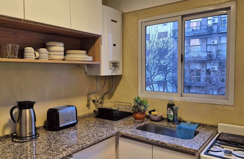 Colegiales Apartment | Cozy Colegiales Apartment with Balcony | depptö