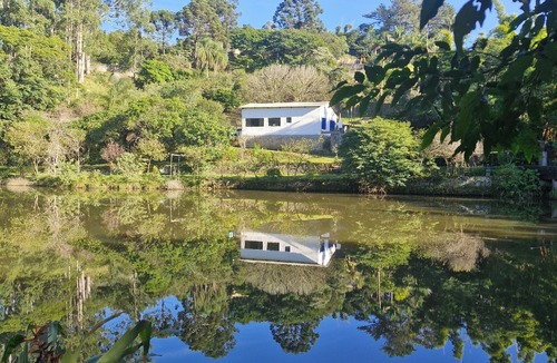 Santana de Parnaiba Cottage | Cozy country house with excellent infrastructure and lush nature.