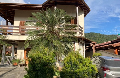 Horto House | Cozy house in a gated community in Ubatuba, pets allowed, close to the beaches.