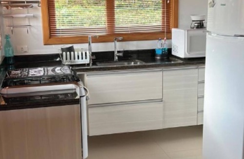Campos do Jordao Cottage | Cozy house in a mountain condominium.