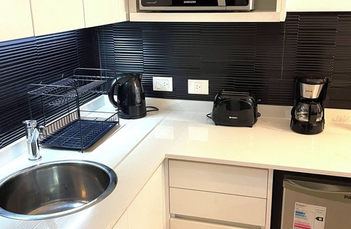 Comuna 12 Apartment | Cozy Studio Super Equipped! Great for Remote Workers/couples. In the Heart of BA