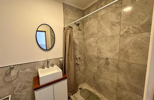 Necochea Apartment | Depart a una cuadra de la playa, garaje, pileta
