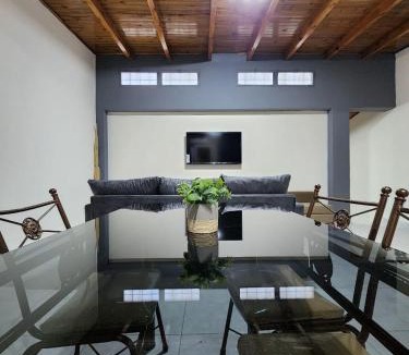 Maipu Apartment | Departamento centro Maipú Mza, sobre ruta del vino, equipado para 4 personas
