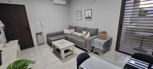 Godoy Cruz Apartment | Departamento en Mendoza - Le Chat Noir - Cochera cubierta
