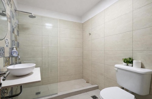 Florida Apartment | Departamento en Vicente López hasta 6 personas ubicacion inmejorable , 100 metros del tren , cerca de River, tecnopolis , a pasos tenes todo