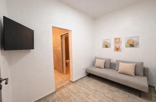 Florida Apartment | Departamento equipado en Vicente López para 3 personas Ideal River Plate ,Tecnópolis ,100 metros del tren