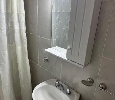San Martin Apartment | Departamento nuevo con estacionamiento y patio privado