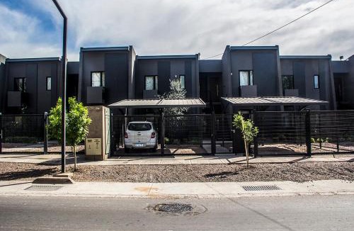 Maipu Apartment | Depto del Bosque, 4 personas, patio, cochera cubierta ,parrilla