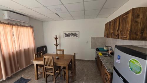 Avellaneda Department Apartment | Depto en planta baja con Aire acondicionado a 500m de la ruta - Camas individuales