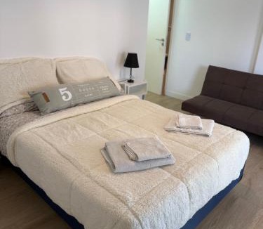 Constitucion Apartment | Depto Premium entero con pileta uso común Capac 5 personas