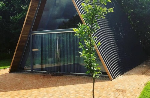 Mateus Leme Cabin | Dream Cabin! The Chalé Experience frame house!