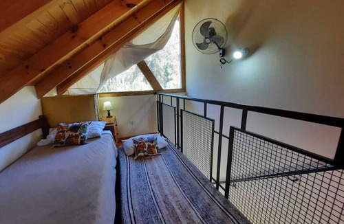La Villa Cabin | Duplex cottage with easy access to the center of town