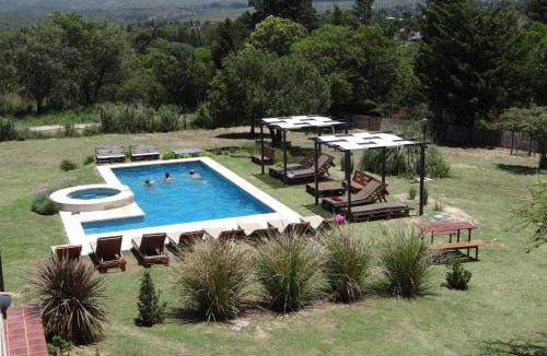 La Falda Apartment | El Algarrobo Escondido Cabañas, Padel y Bosque Serrano