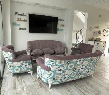 Puerto Madryn House | El Galpon de Solana