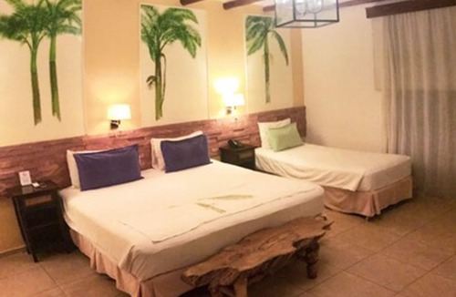 Zona Granja Hotel | El Pueblito Iguazu